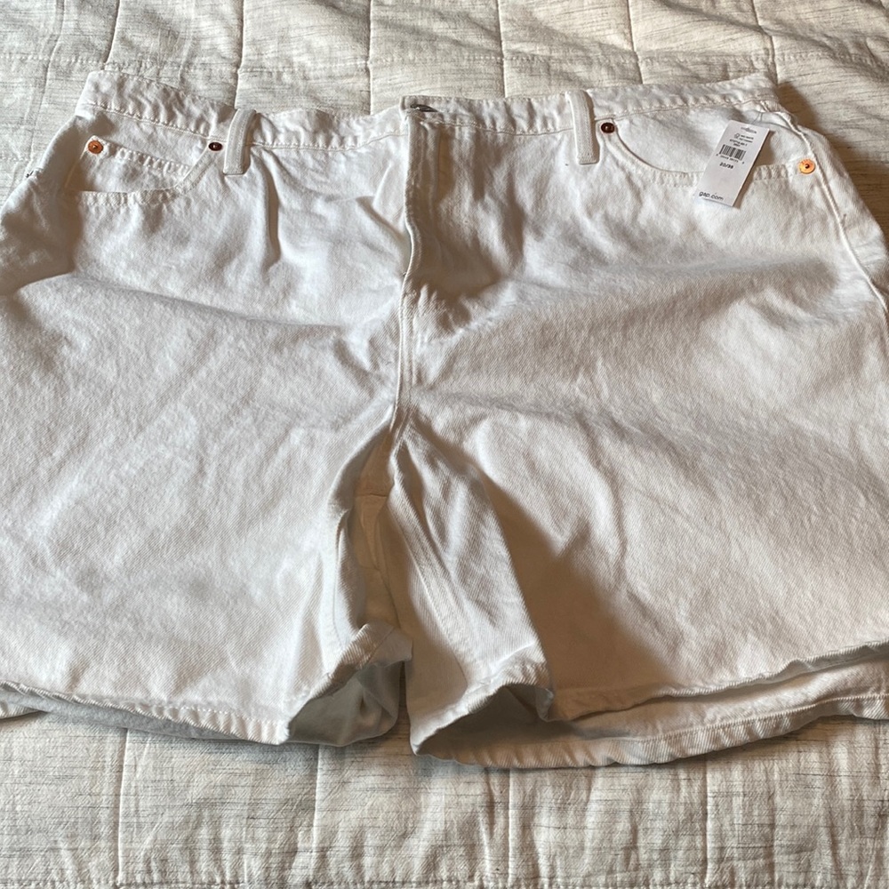 New!  Gap white jean shorts sz 20